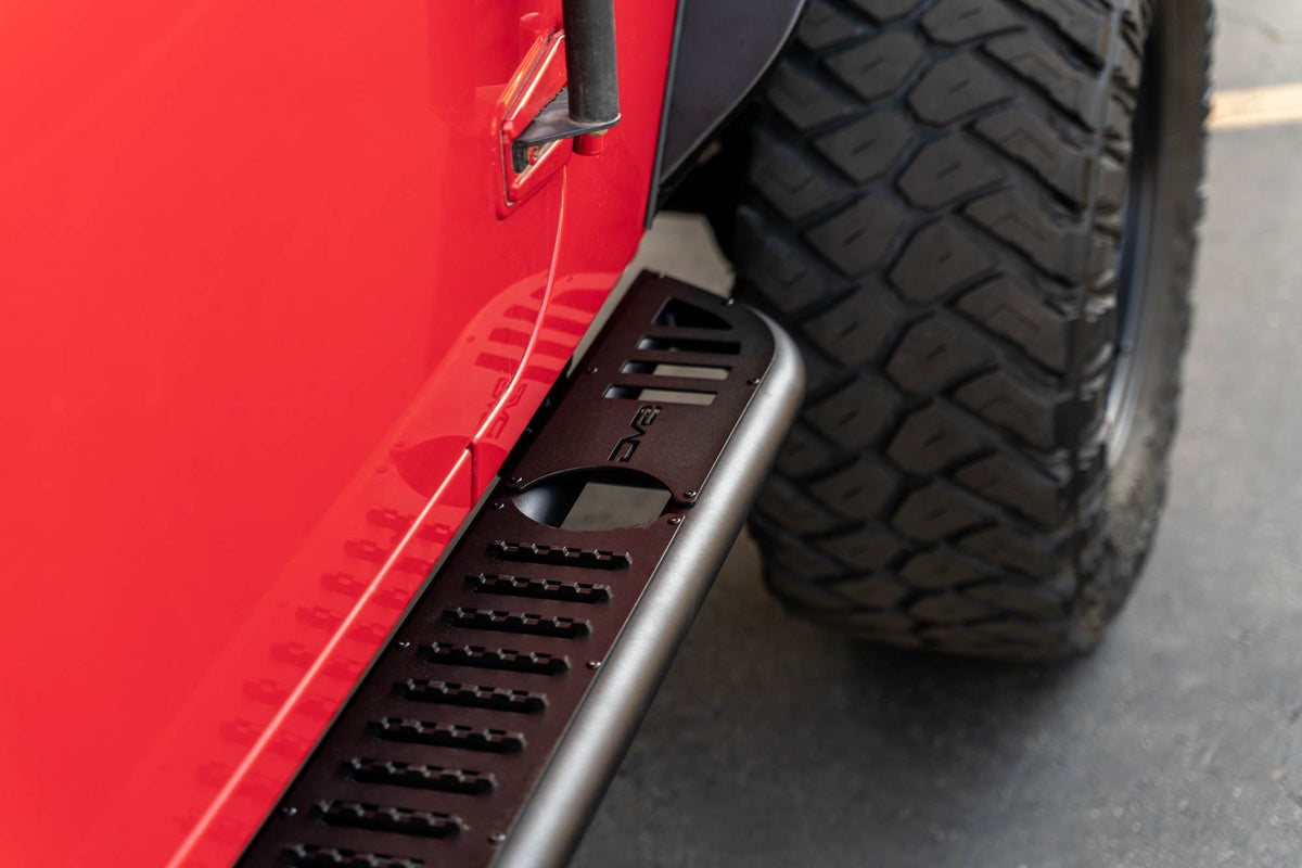 2007-2018 4-Door Jeep Wrangler JK | OE Plus Side Steps