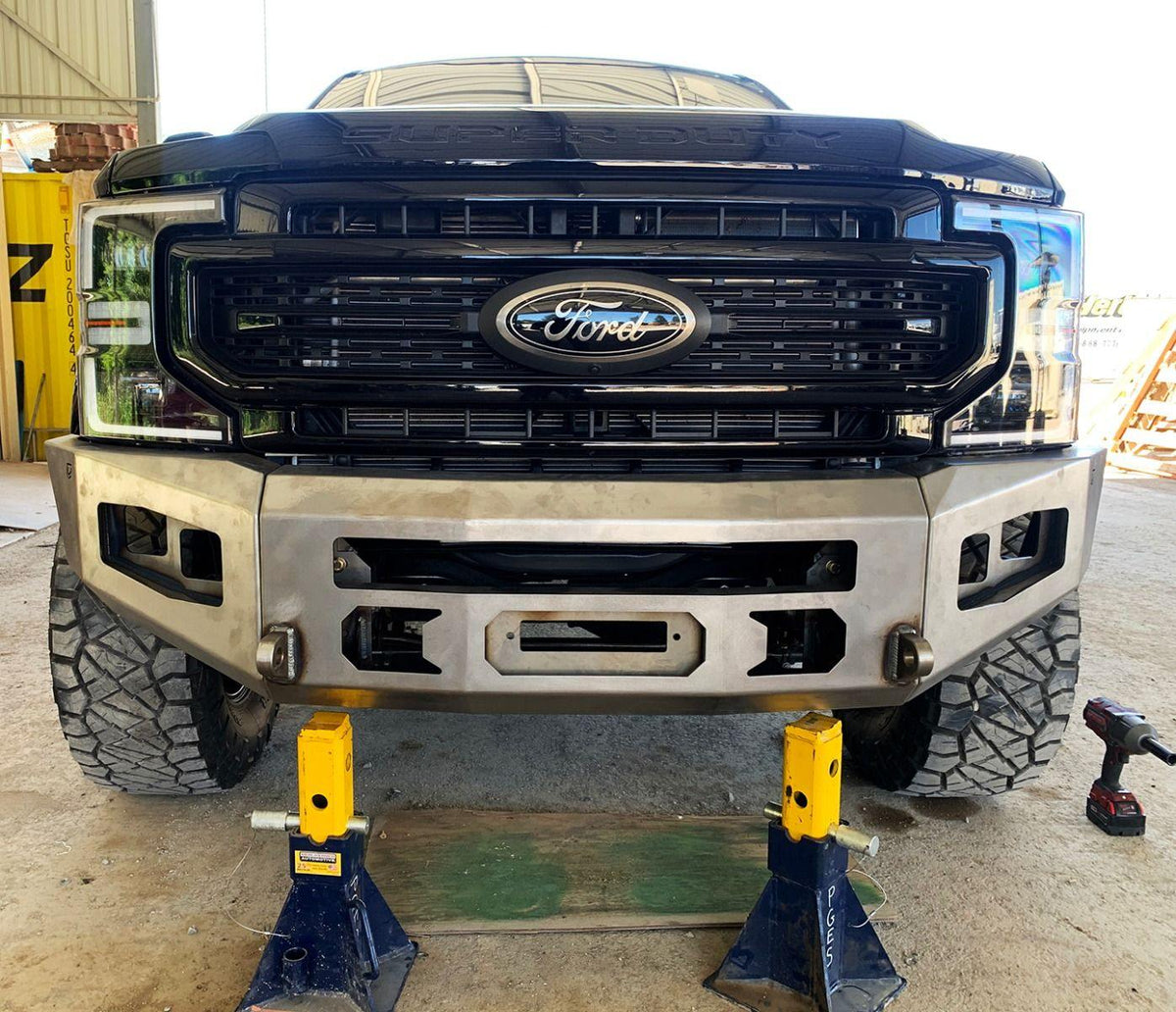 CHASSIS UNLIMITED 2017-2021 FORD SUPERDUTY F250/F350 ATTITUDE SERIES FRONT WINCH BUMPER