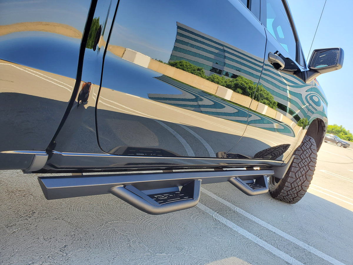 2019-2026 CHEVROLET SILVERADO 1500 CREW CAB/2020-2024 SILVERADO 2500/3500 CREW CAB AMBUSH SIDE STEPS