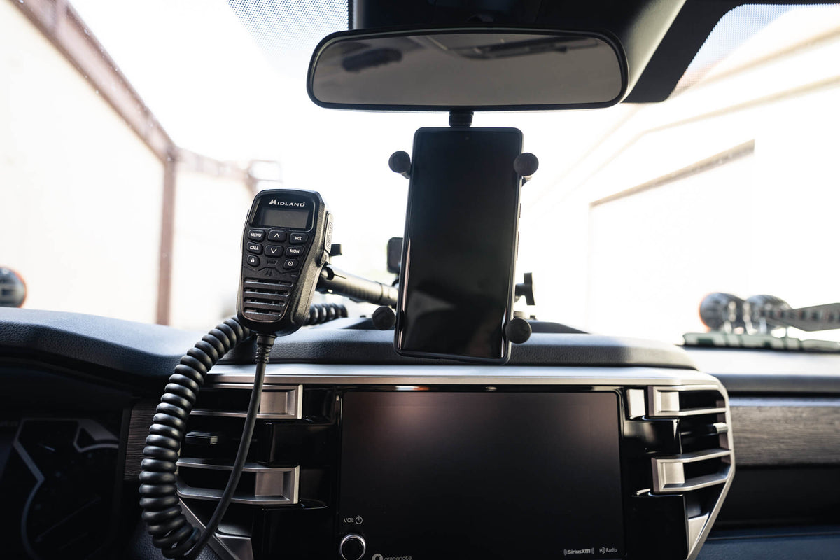 2022+ Toyota Tundra & 2023 Sequoia Digital Device Dash Mount