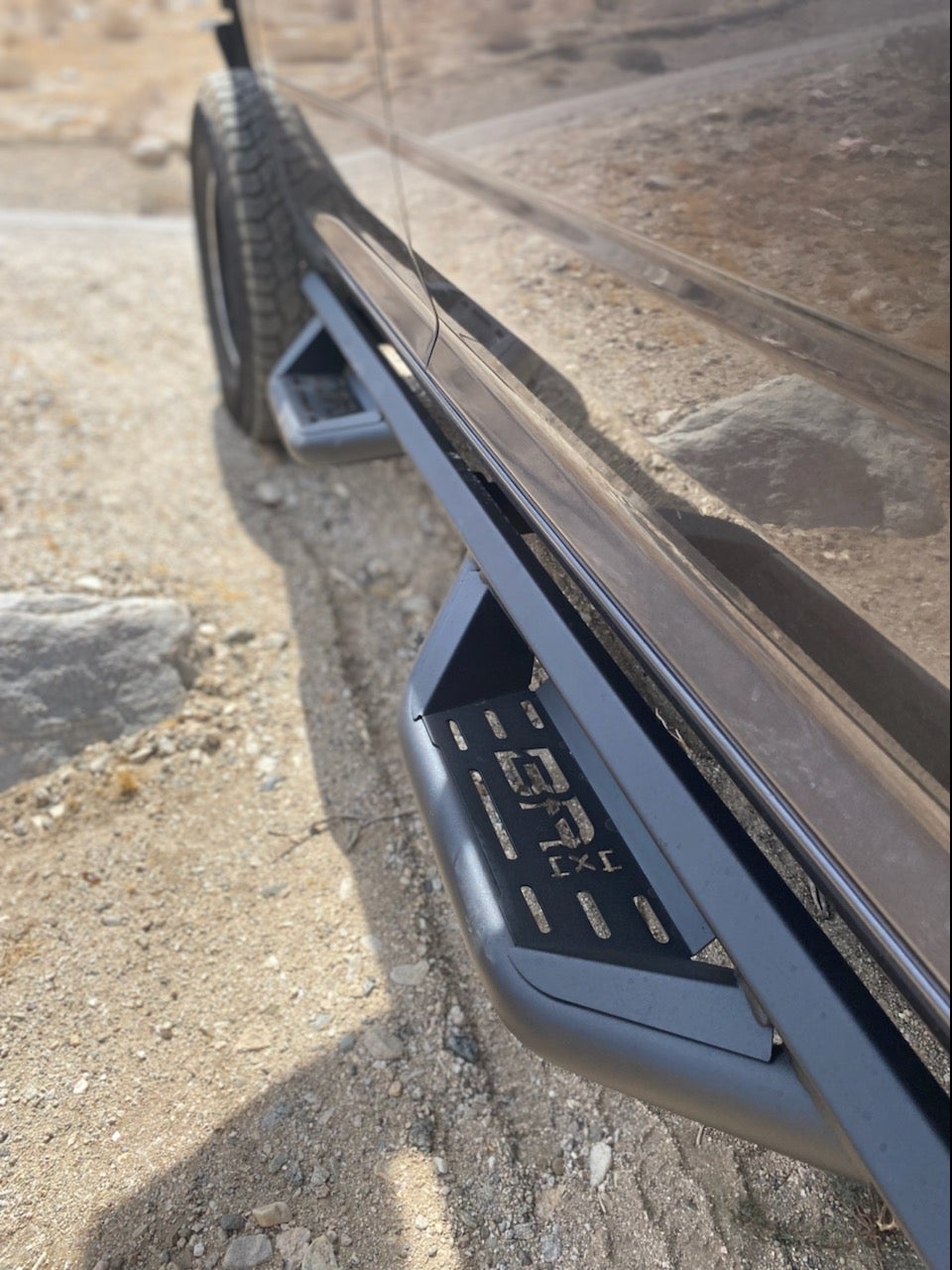 2009-2018 DODGE RAM 1500 CREW CAB/2018-2024 DODGE RAM 1500 CREW CAB (CLASSIC BODY STYLE)  2010-2026 RAM 2500/3500/4500/5500 CREW CAB AMBUSH SIDE STEPS