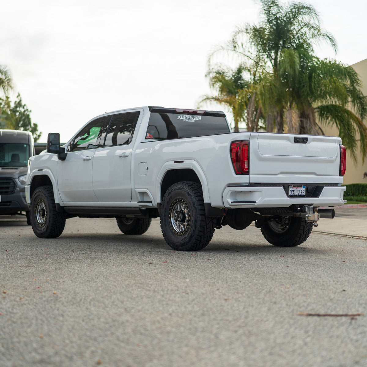 COGNITO 3” PERFORMANCE LEVELING KIT WITH FOX PS 2.0 IFP FOR 2020 GM 2500HD/3500HD 2WD/4WD TRUCKS (GM)