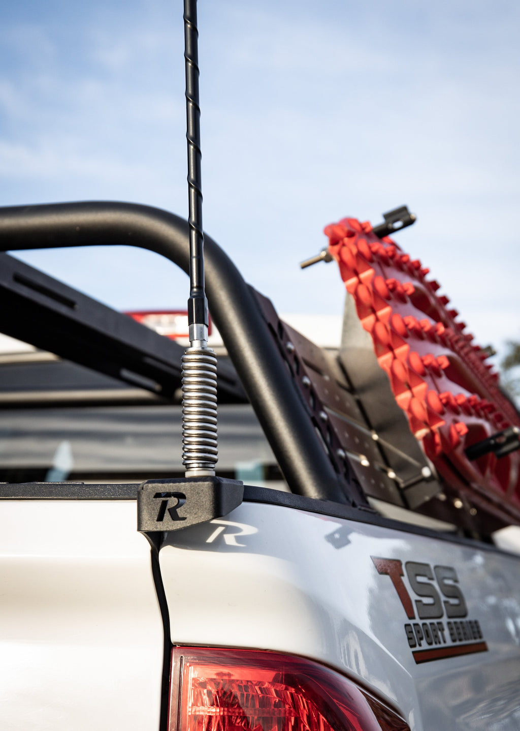 2014-2021 2nd Gen Toyota Tundra CB Antenna Mount