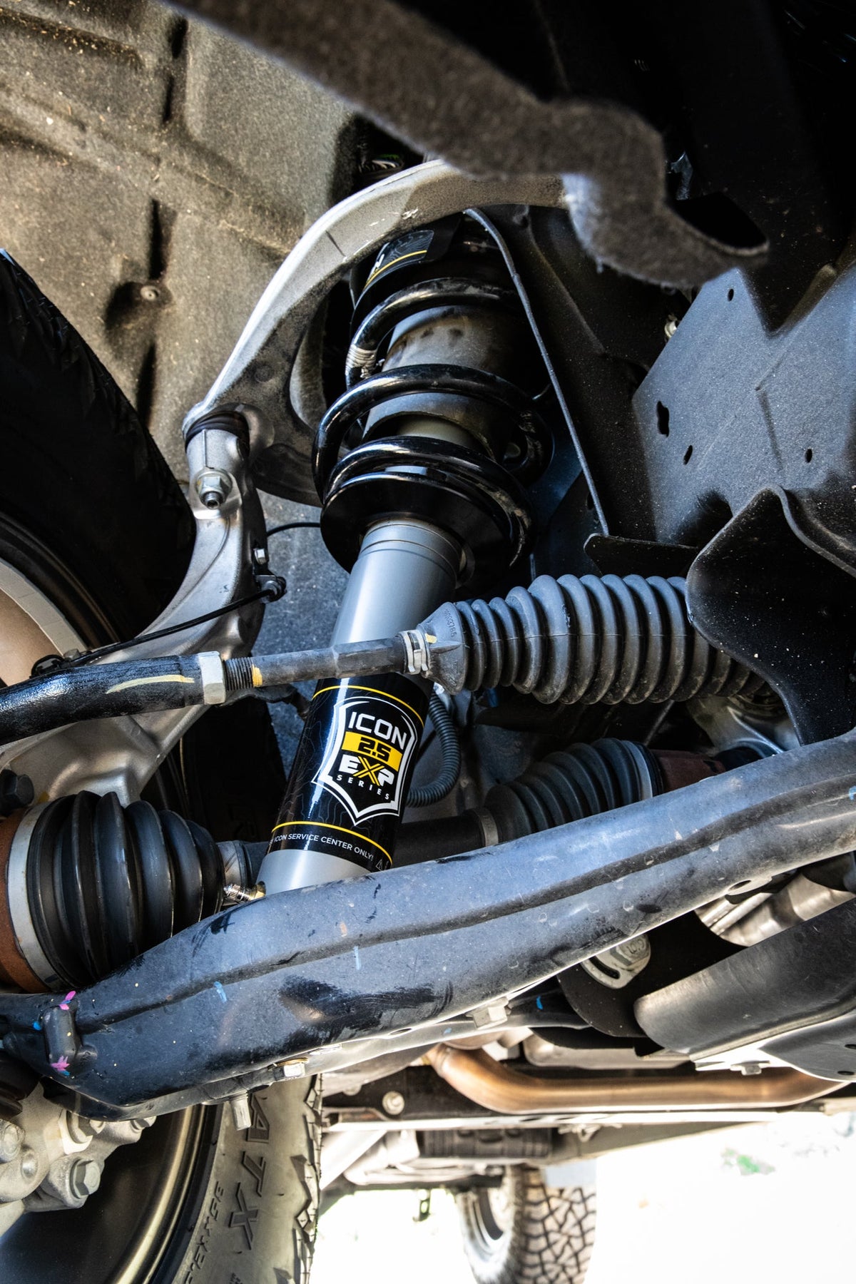 ICON 2019-2026 Chevrolet Silverado 1500/GMC Sierra 1500, 2.375-3.75" Lift, Stage 3 EXP Suspension System, Tubular
