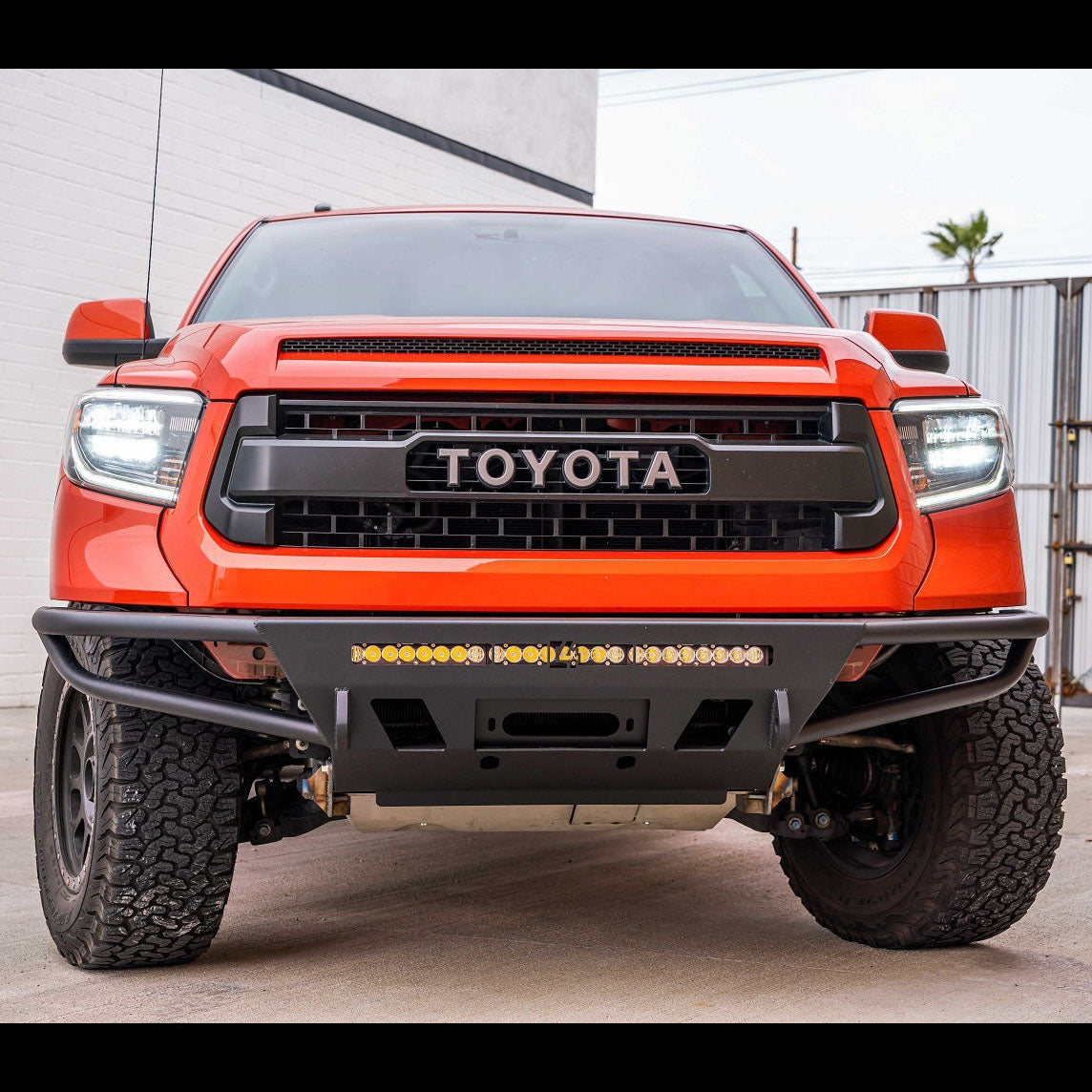 Tundra Hybrid Front Bumper / 2nd Gen / 2014-2021