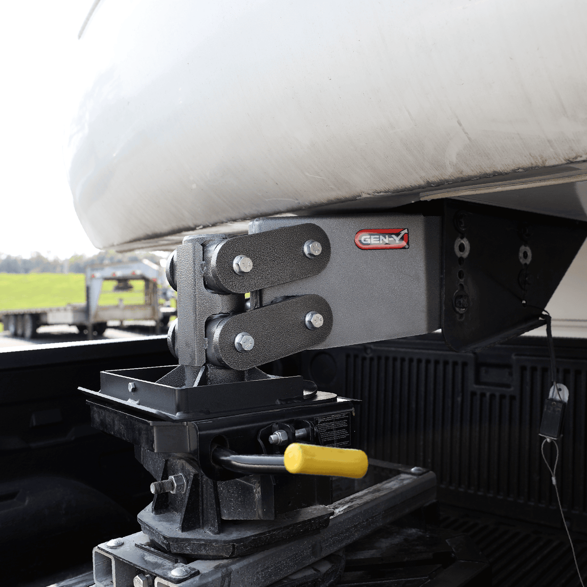 Fifth Wheel Capture Plate