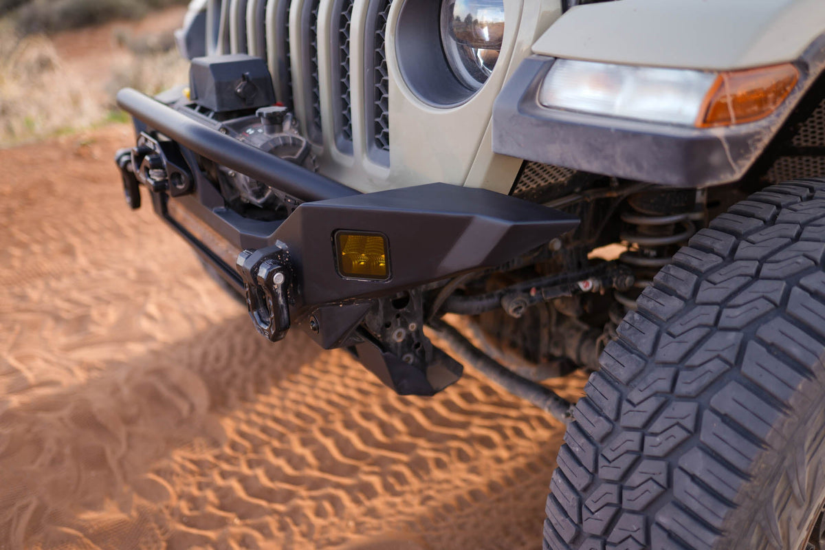 2007-2026 Jeep Wrangler JK/JL & Gladiator JT | FS-7 Mid-Width Winch Front Bumper