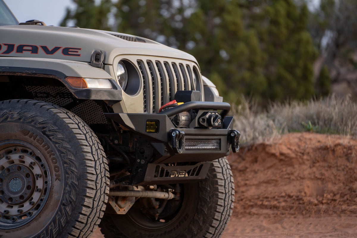 2007-2026 Jeep Wrangler JK/JL & Gladiator JT | FS-7 Mid-Width Winch Front Bumper