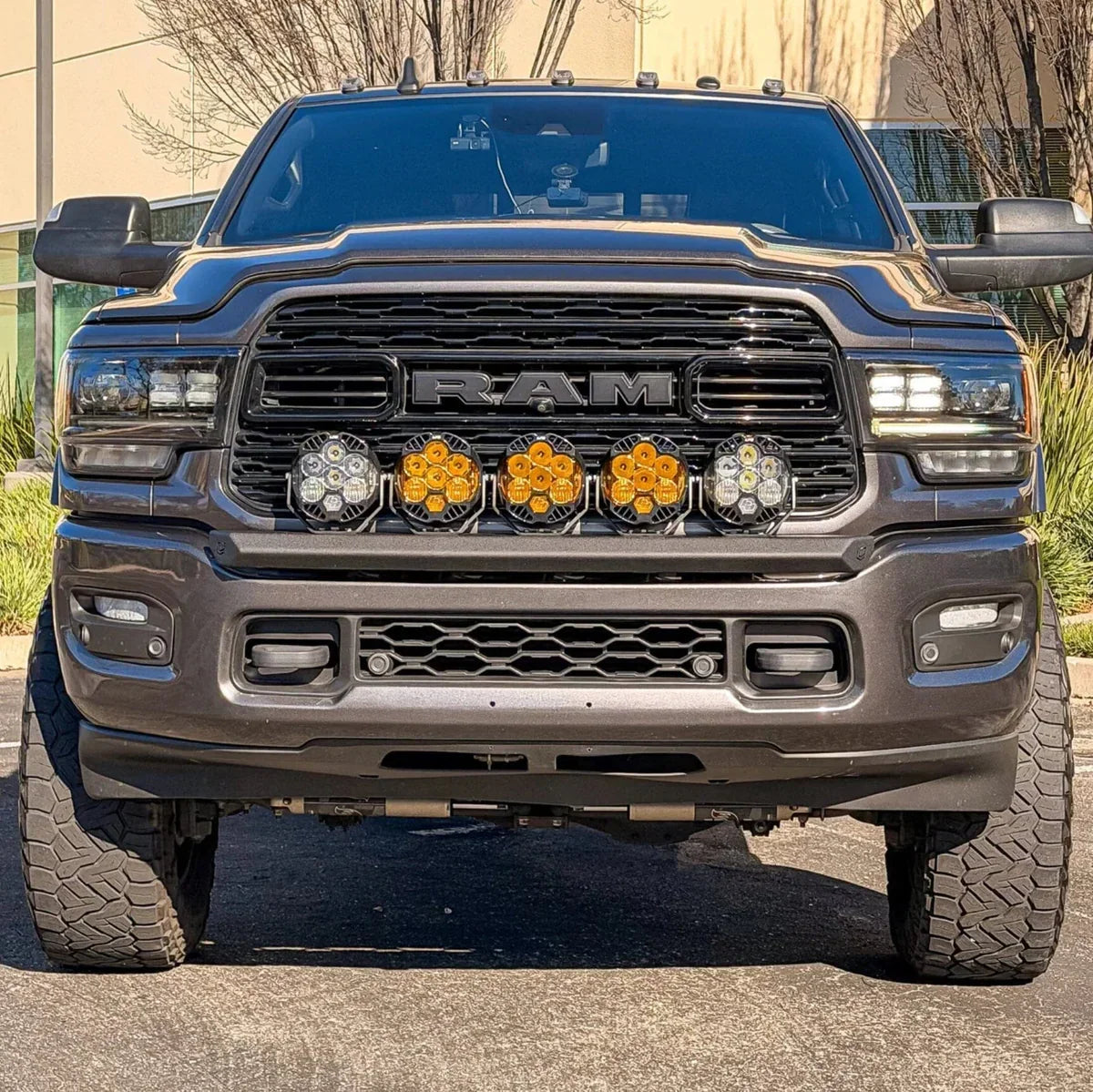Chassis Unlimited 2010-Current RAM HD Chase Light Mount – Front Curved Pod / Light Nerf Bar