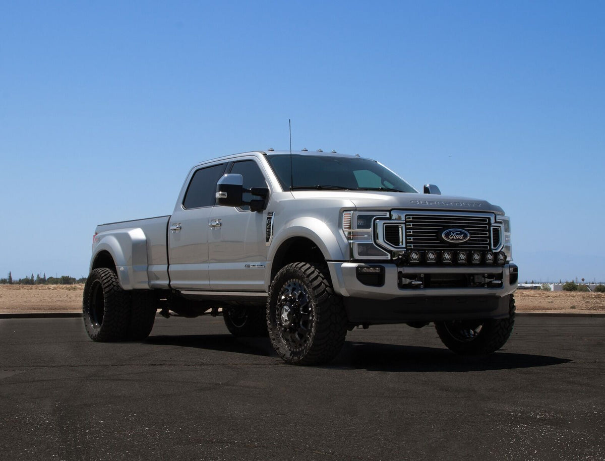Cognito 2-Inch Performance Leveling Kit With Fox PS 2.0 IFP Shocks For 17-24 Ford Super Duty F-450 Trucks