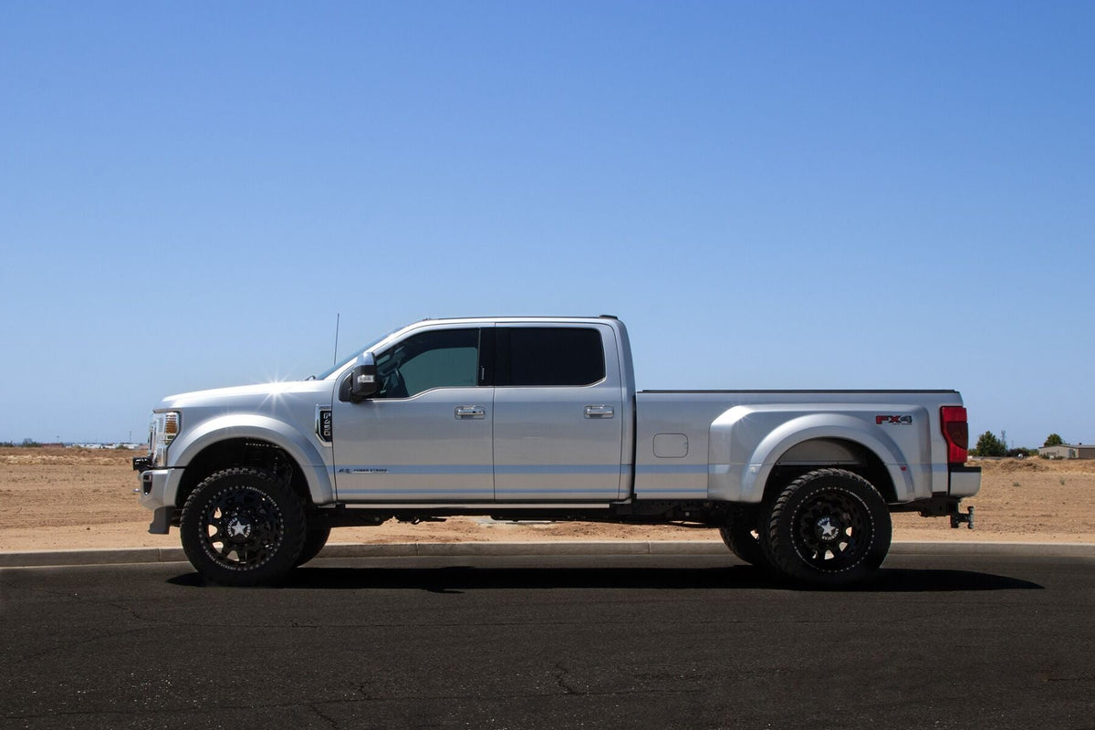 Cognito 2-Inch Performance Leveling Kit With Fox PS 2.0 IFP Shocks For 17-24 Ford Super Duty F-450 Trucks