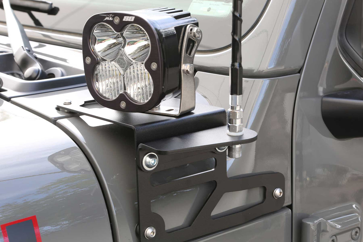 Antenna Bracket (Fixed Light Mount) – FTS24298