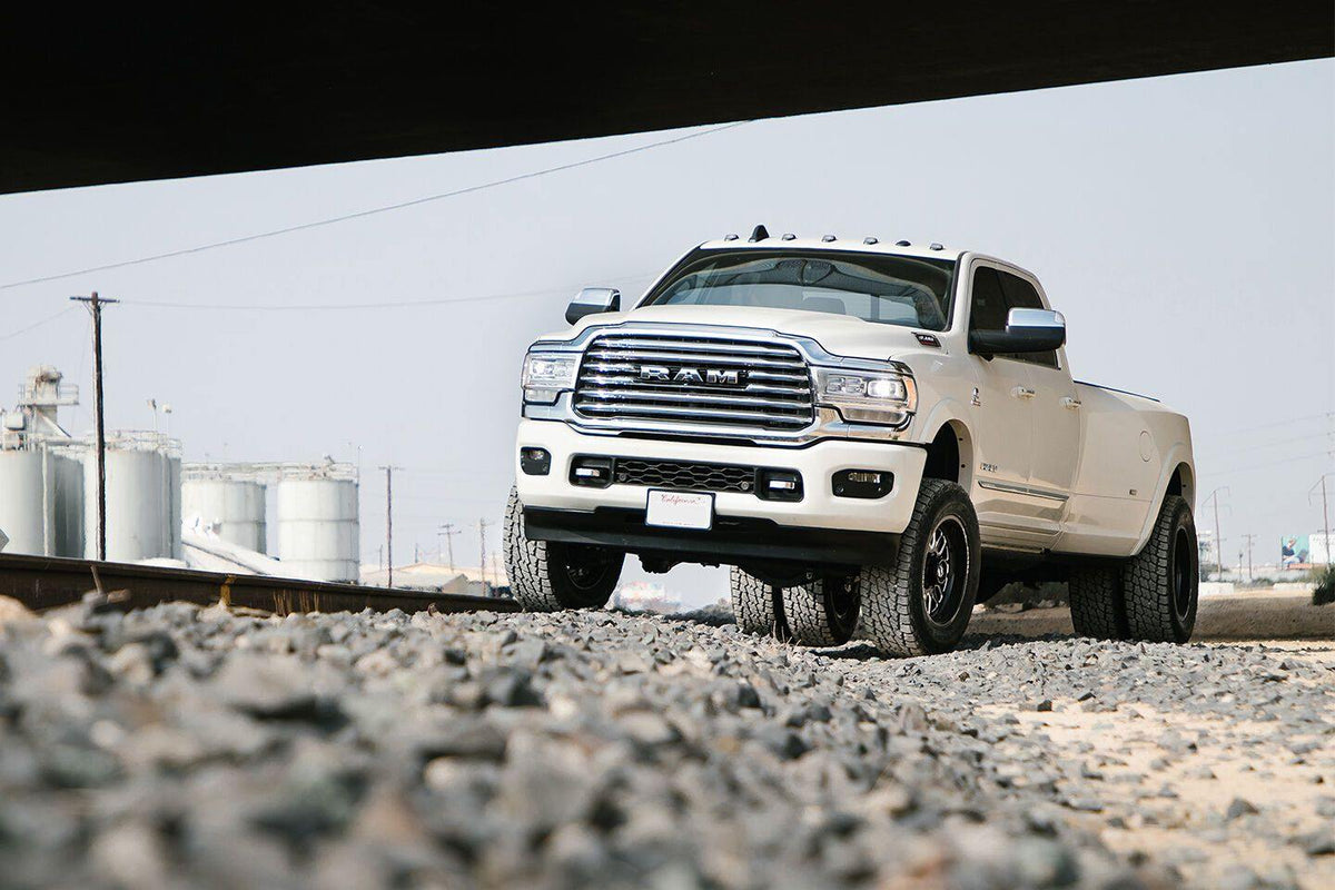 Cognito 3-Inch Performance Leveling Kit With Fox PS 2.0 IFP Shocks For 13-24 Dodge RAM 3500 4WD DIESEL ONLY