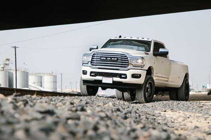 Cognito 3-Inch Performance Leveling Kit With Fox PS 2.0 IFP Shocks for 14-24 Dodge  RAM 2500 4WD DIESEL ONLY