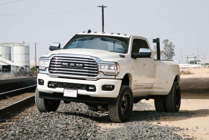 Cognito 3-Inch Performance Leveling Kit With Fox PS 2.0 IFP Shocks For 13-24 Dodge RAM 3500 4WD DIESEL ONLY