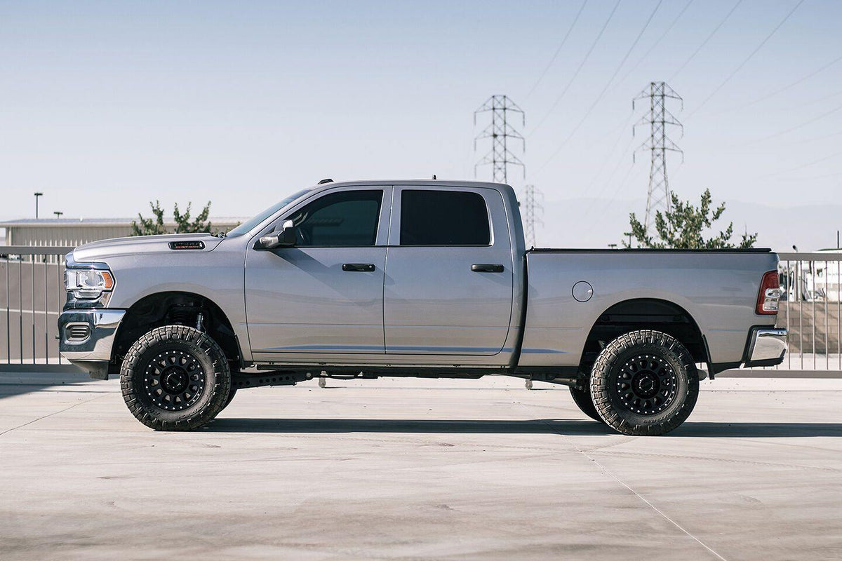 Cognito 3-Inch Performance Leveling Kit With Fox PS 2.0 IFP Shocks For 13-24 Dodge RAM 3500 4WD DIESEL ONLY