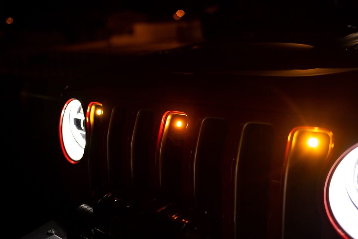 2018-2023 Jeep Wrangler JL Amber Grille Lights